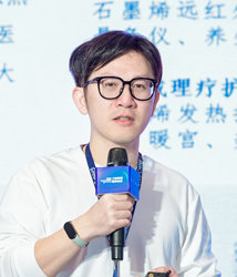 龙亮臻